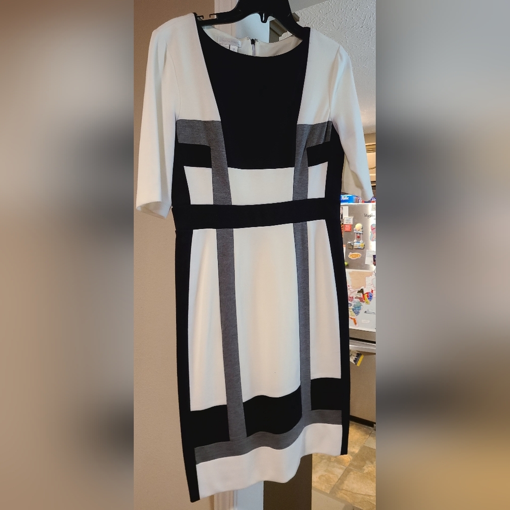 London Times 12 color block cream black grey body con